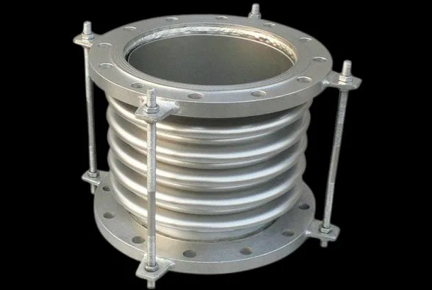 Stainless steel metal expansion joint with flanges — convoluted bellows construction