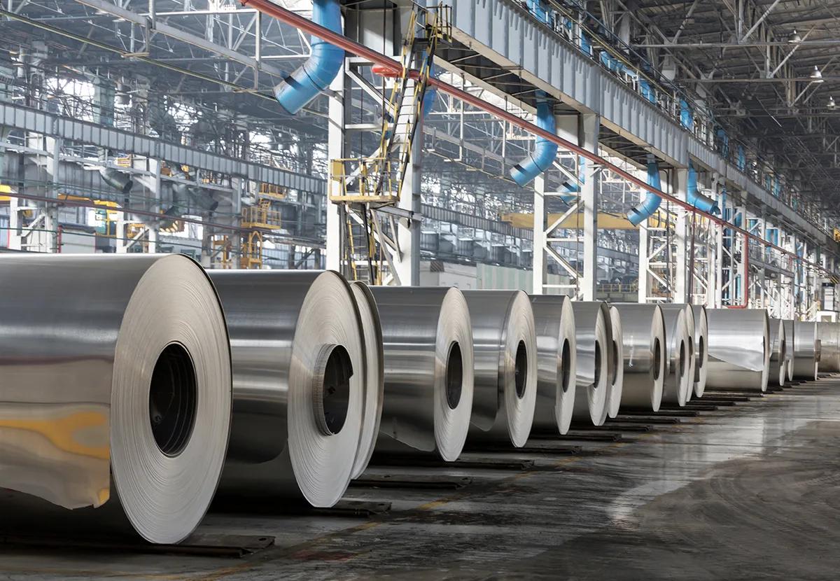 Steel and aluminium production — heavy press cylinders with large gland nuts requiring hydraulic removal